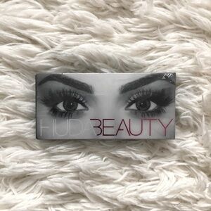 3/$45 Huda Beauty Scarlett lashes
